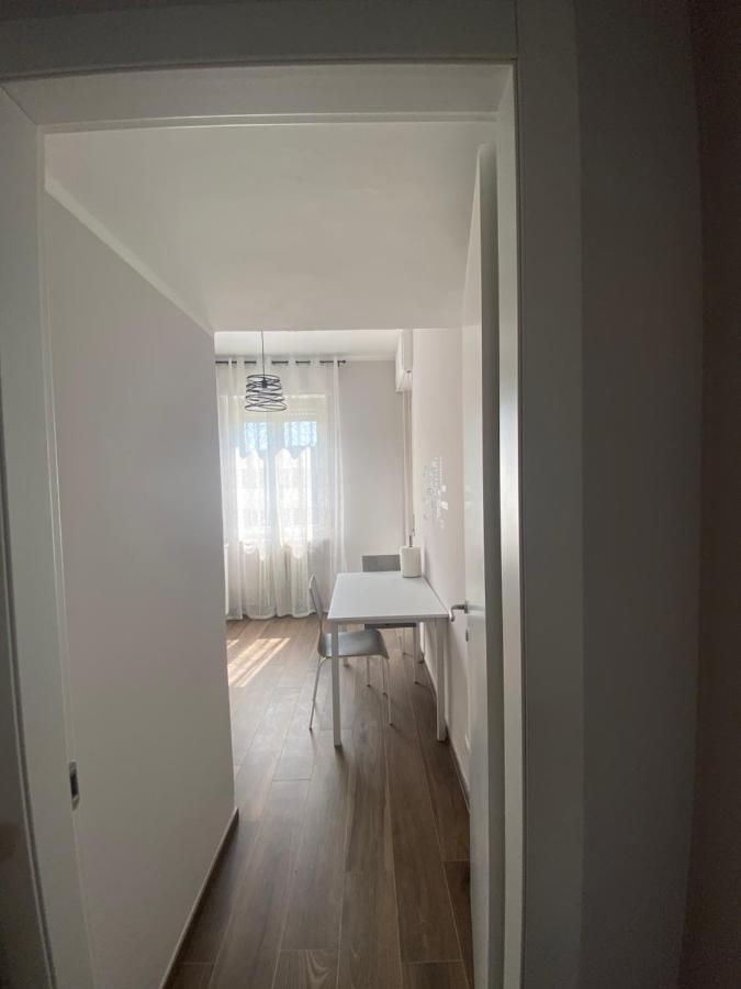 Appartamento La Casa Di Alice2 Vercelli Esterno foto