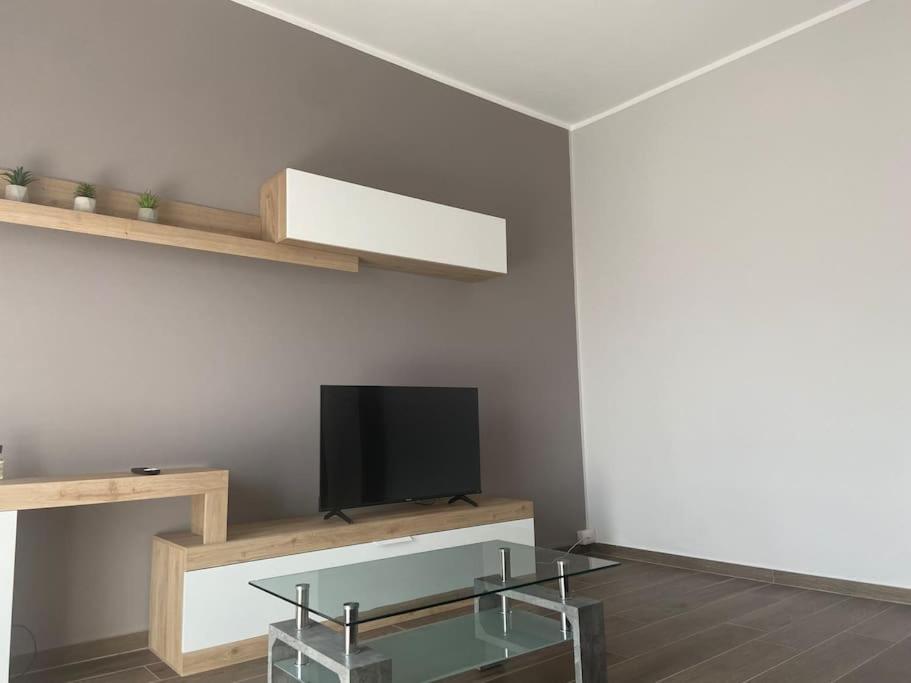 Appartamento La Casa Di Alice2 Vercelli Esterno foto