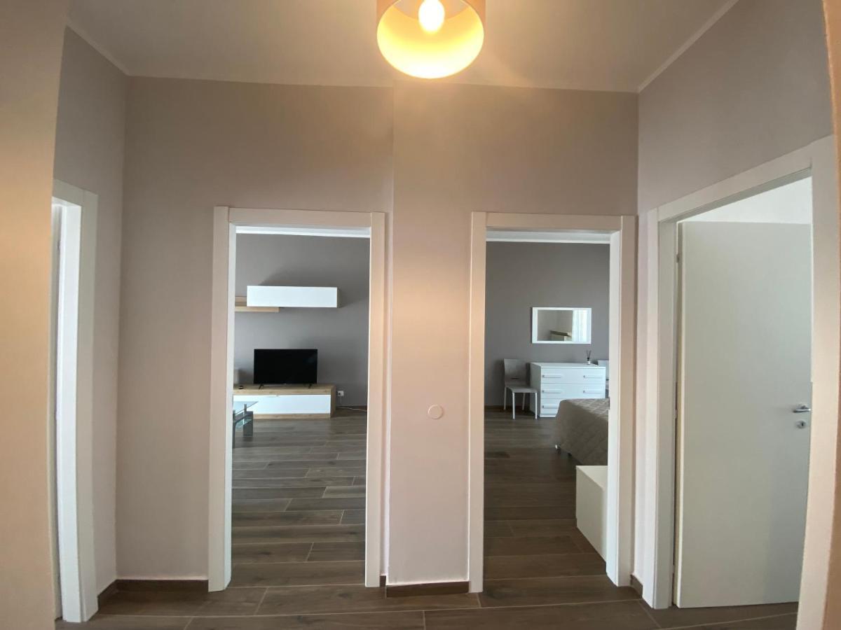 Appartamento La Casa Di Alice2 Vercelli Esterno foto